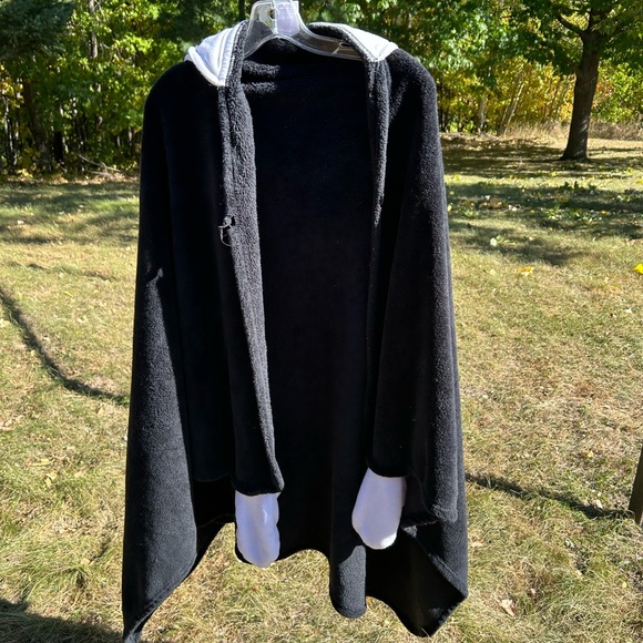 Secret treasures PANDA throw blanket wearable - Picture 1 of 4